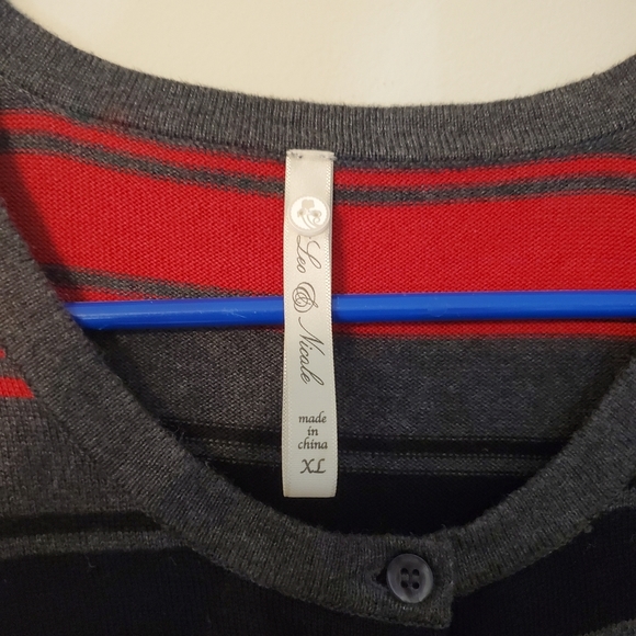 Leo & Nicole Button Up 3/4 Sweater Top - Picture 2 of 3